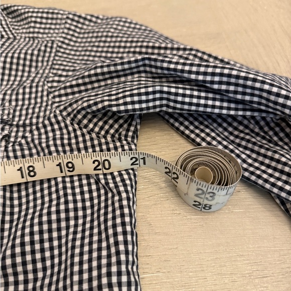 Columbia Outdoor Black and White Casual Button Down Shirt with Classic Collar - Picture 11 of 12